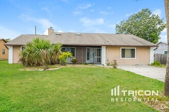 Building Photo - 2360 Date Palm Dr
