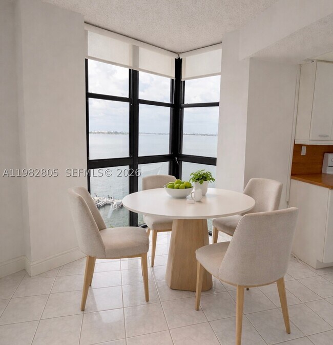 Building Photo - 4000 Towerside Terrace