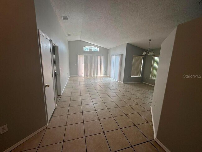 Foto del edificio - 1440 Timberbend Cir