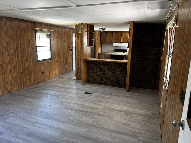 Building Photo - 5938 Powers Ln