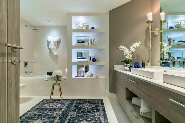 Foto del edificio - 1300 S Miami Ave