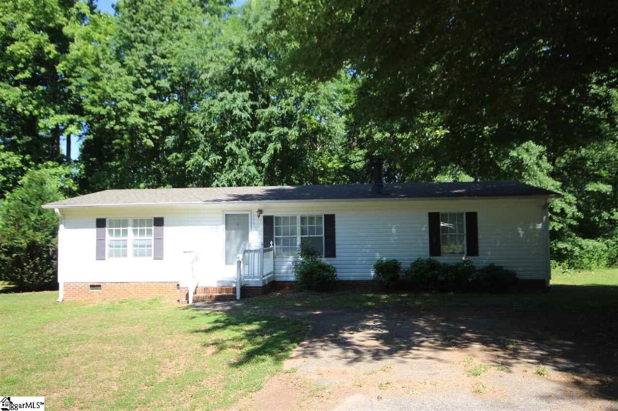 Primary Photo - 136 Fieldmont Cir