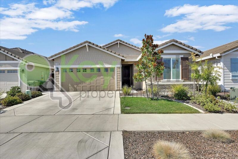 Foto principal - 4168 Gossamer St