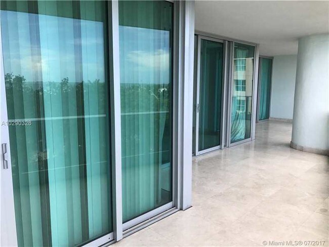 Foto del edificio - 2627 S Bayshore Dr