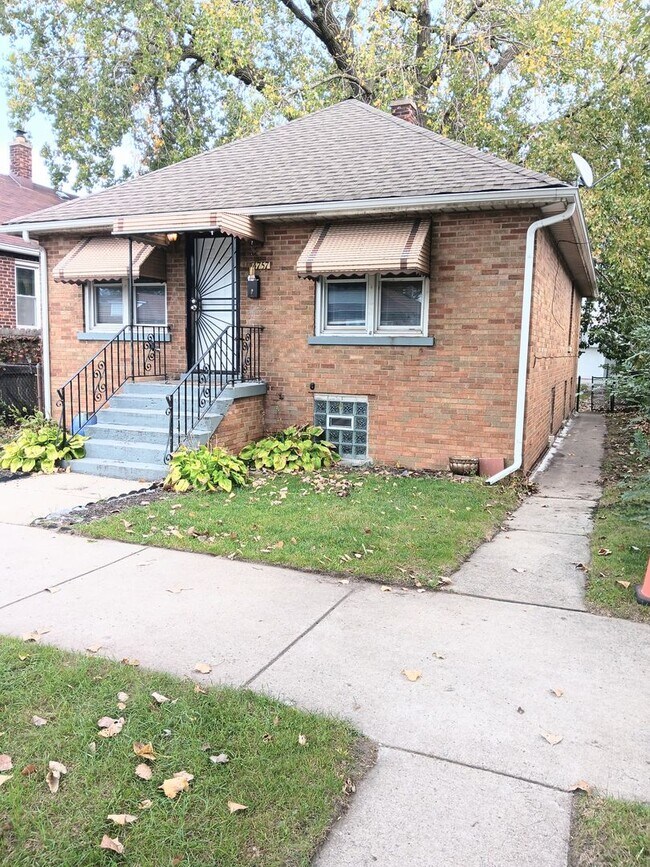 Foto del edificio - Beautifully Updated 3-Bedroom Home