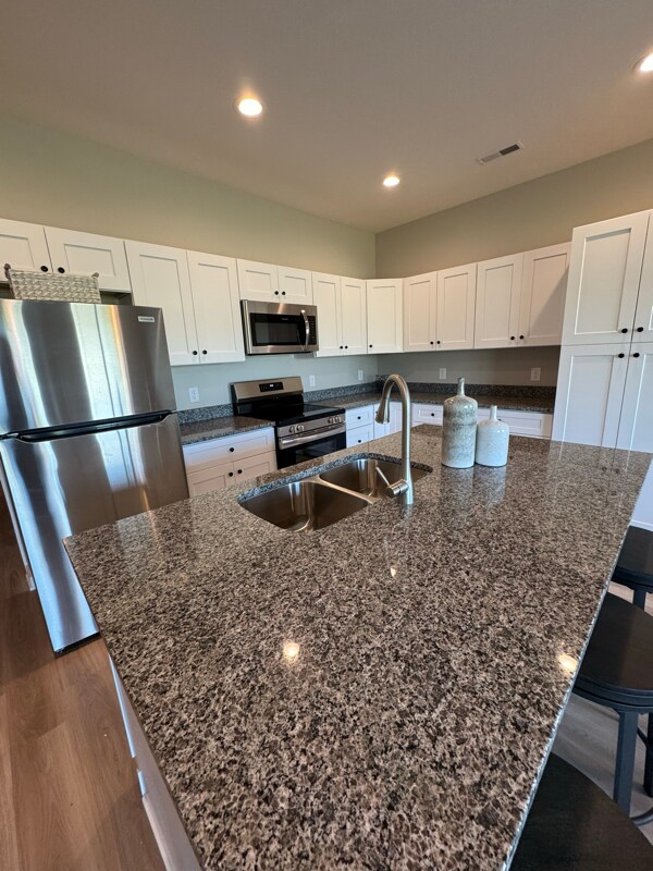 Foto del edificio - 301 Crest Dr