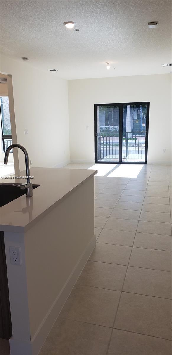 Foto del edificio - 8363 NW 41st St