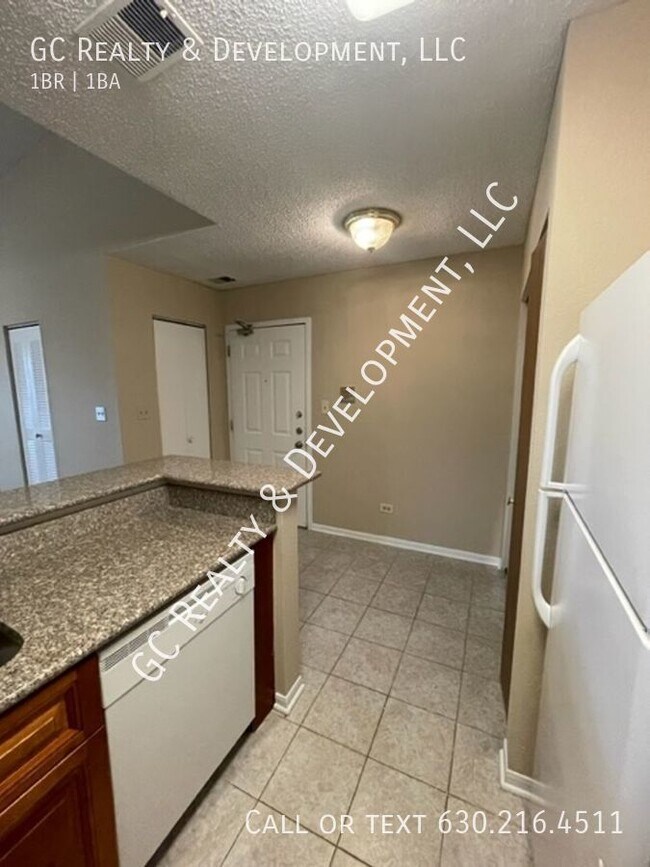 Foto del edificio - ***PALATINE FOXFIRE CONDO / 1 BDRM / W&D I...