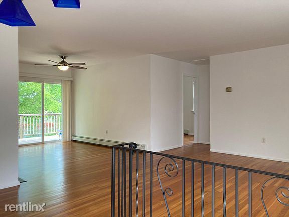 Building Photo - 3 br, 2 bath House - 834 Partridge Run