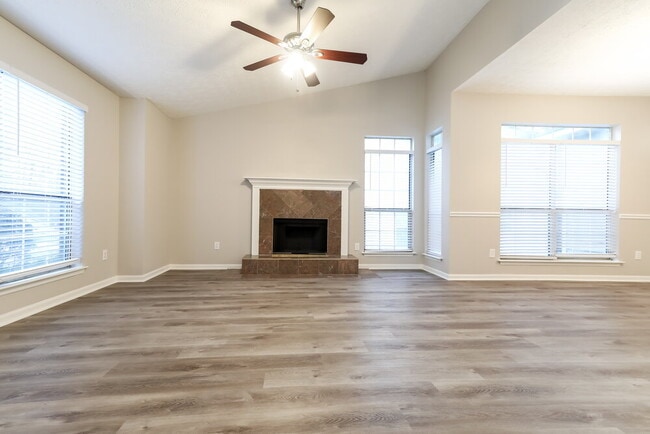 Building Photo - 4417 Princeton Terrace