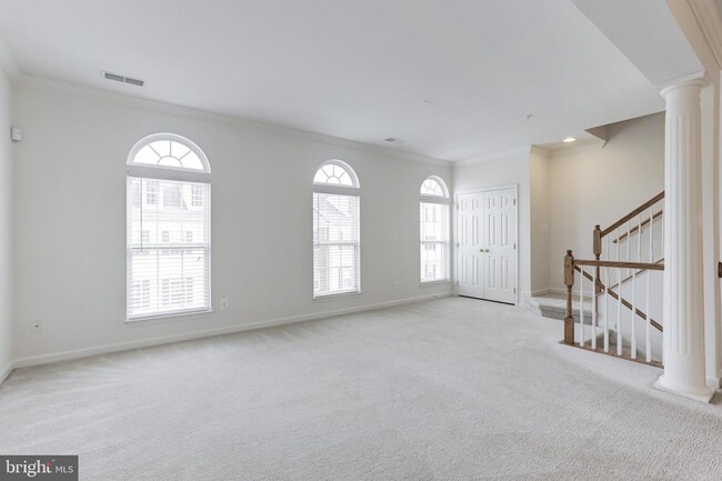 Building Photo - 41884 Inspiration Terrace