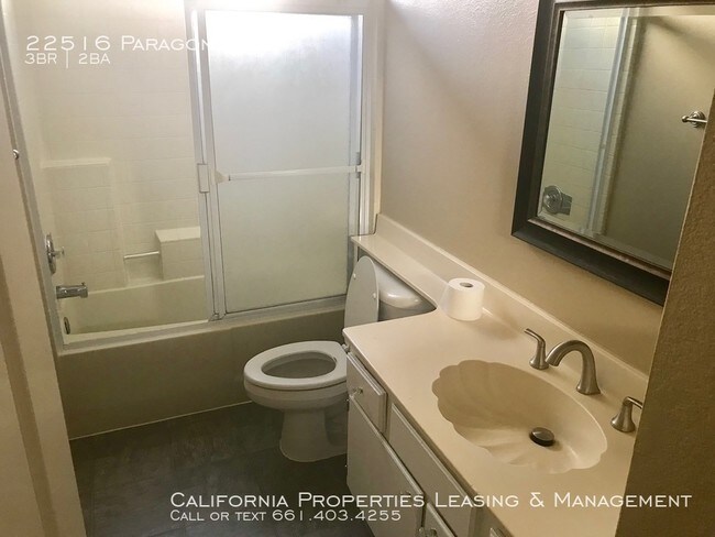 Foto del edificio - Single Story 3+2 with yard