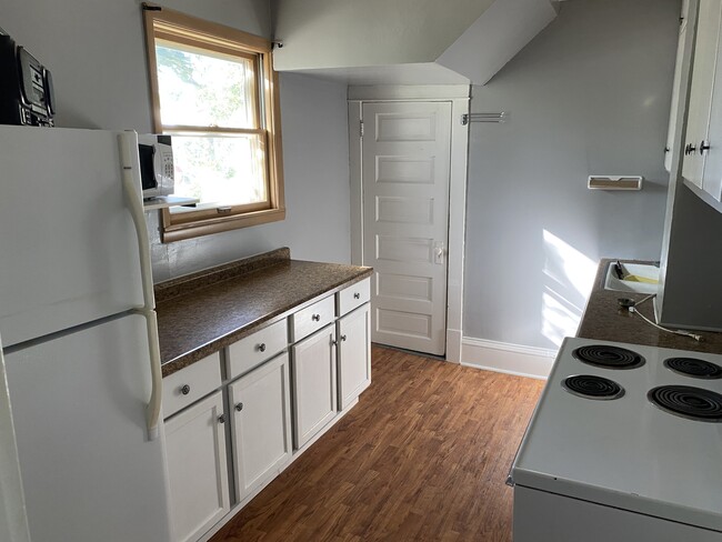 Cocina - 519 Kandiyohi Ave SW