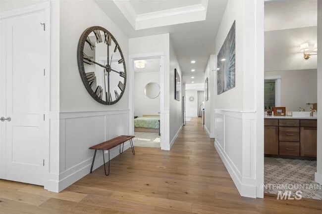 Building Photo - 9901 W Aviara St