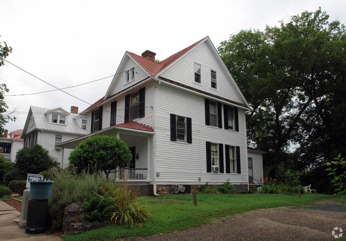 Building Photo - 703 Prince Edward St