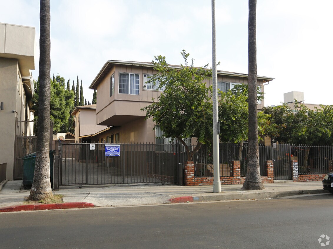 Building - 5939 Carlton Way