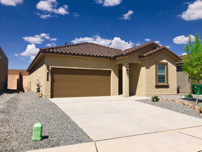 Foto del edificio - Amazing Home in Rio Rancho! Near Cleveland...