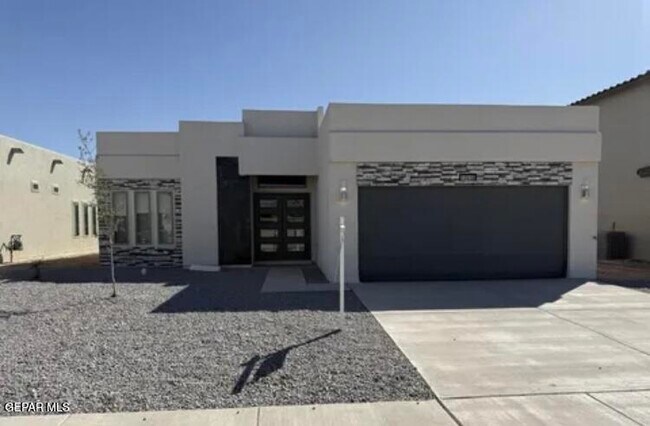 Foto del edificio - 13410 Carterton Ave