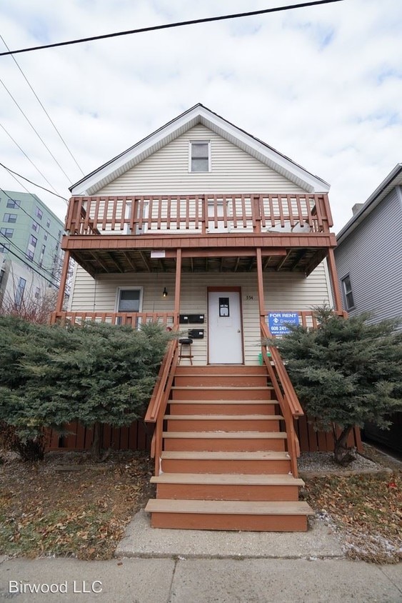 Primary Photo - 554 W Mifflin St