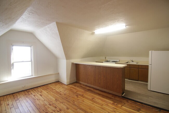 Building Photo - 411 S Trenton Ave