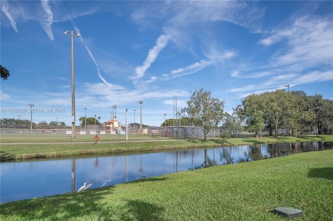 Foto del edificio - 1155 Coral Club Dr