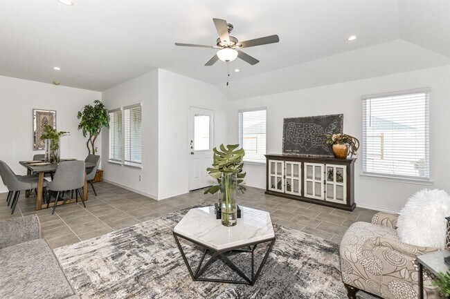 Building Photo - 7510 Fierce Friesian Ln
