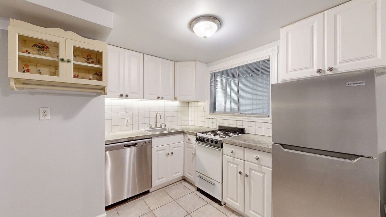 Photo - 1135 De Haro St-