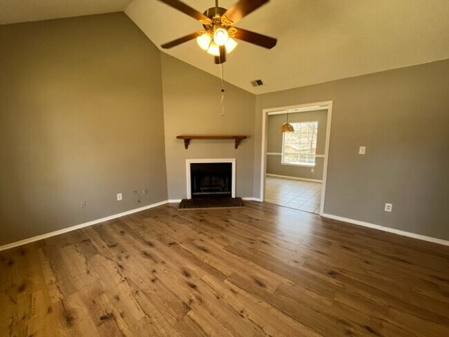 Photo - Renovated 3 Bedroom 2 Bath Home for Rent!!