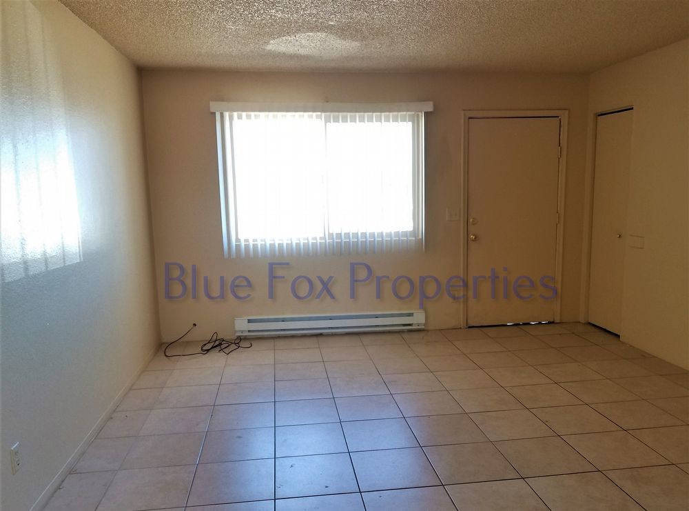 Primary Photo - 330 E Corona Rd