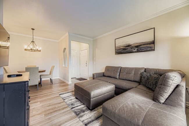 Building Photo - Charming 1 bed/1 bath Condo with Garage- Gated Community with Pool and Fitness Center