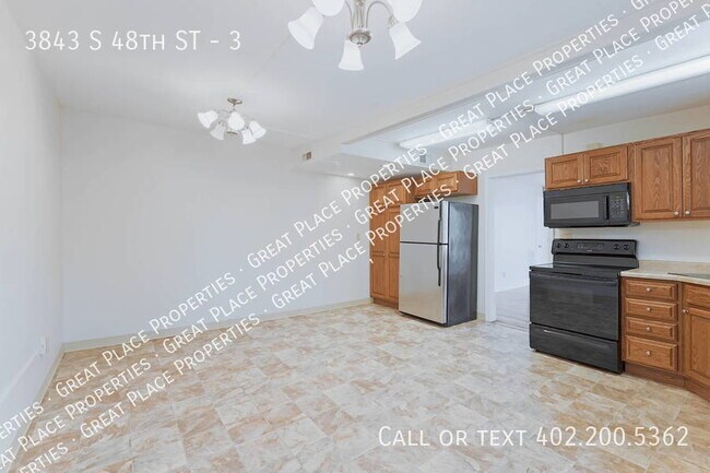 Building Photo - 2 Bed 1 Bath Wood Floors Near Union College