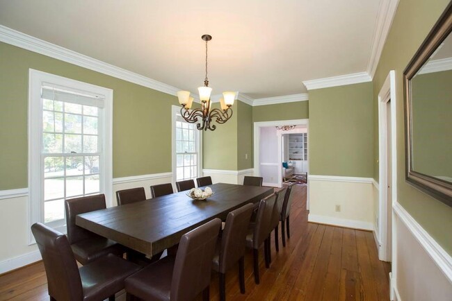 Building Photo - 2633 Brittany Ct SE