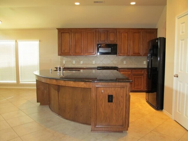 Foto del edificio - 13022 Golden Water Ct