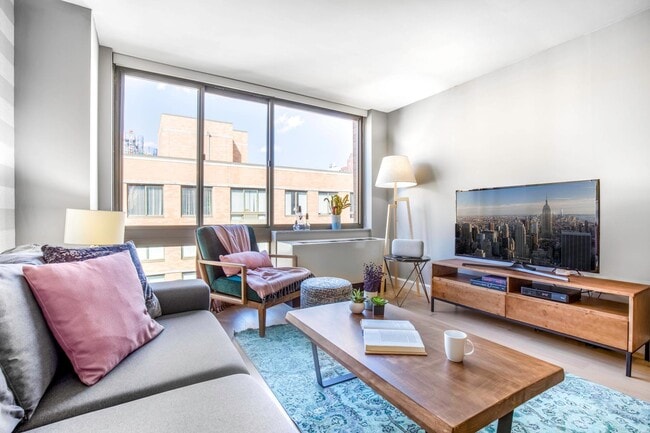 Foto del edificio - 130 W 15th St