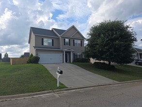 Building Photo - 836 Westlawn Dr