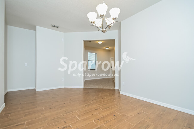 Building Photo - 2708 Garden Falls Drive