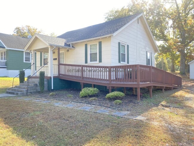 Building Photo - 504 E Atlantic St