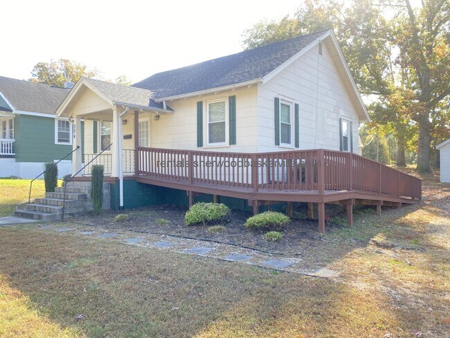 Foto del edificio - 504 E Atlantic St