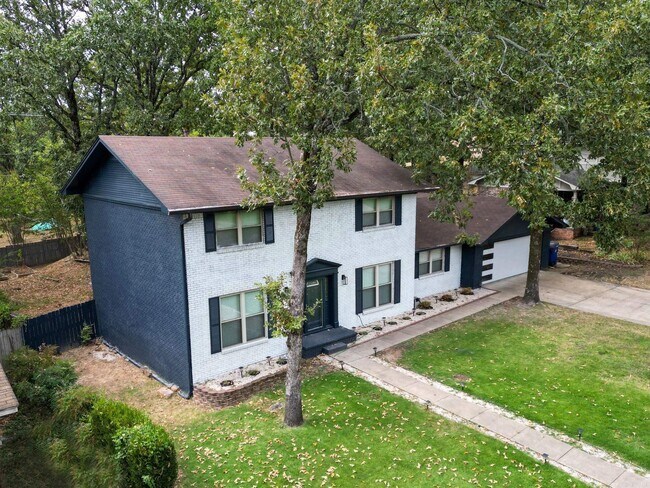 Building Photo - 7109 Sequoyah Ln