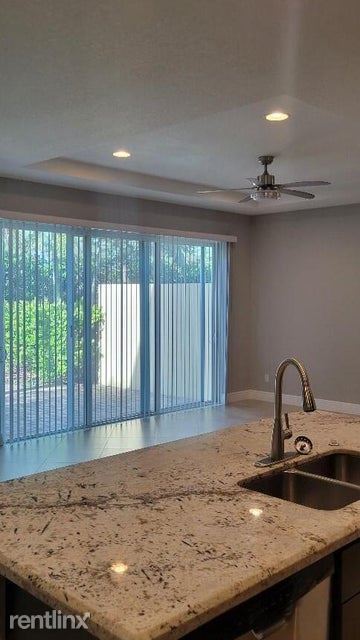 Foto del edificio - 3 br, 3 bath House - 4519 Cadiz Cir