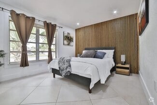 Building Photo - 8651 Sunset Strip