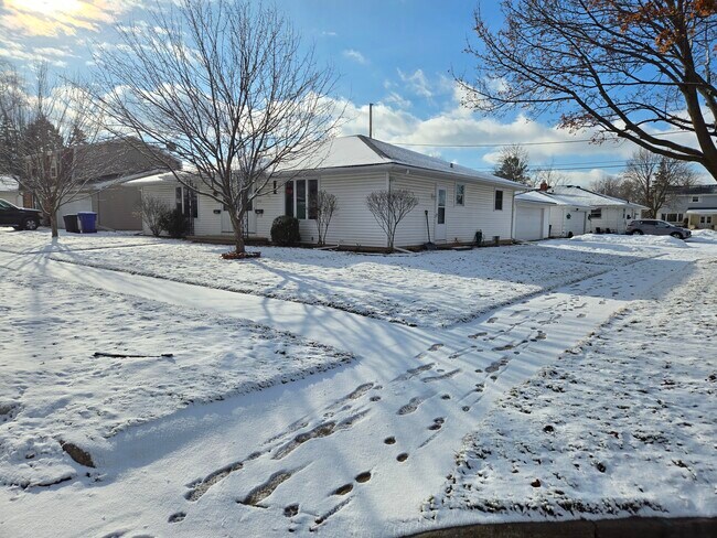 Foto del edificio - 2709 Hillwood Ct