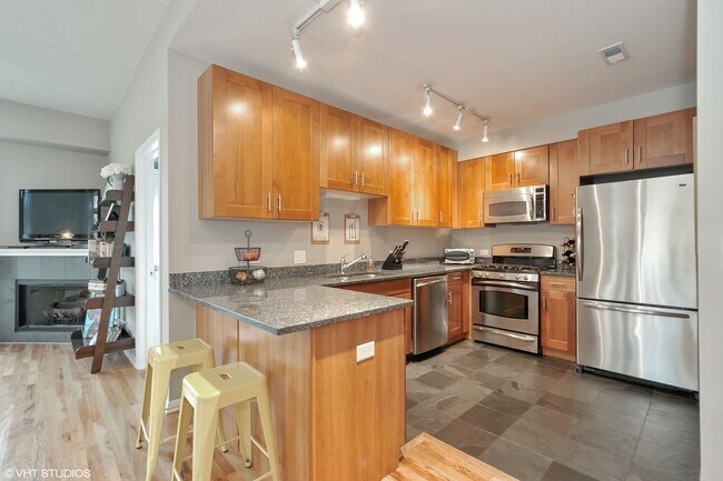 Foto del edificio - 657 W Fulton St