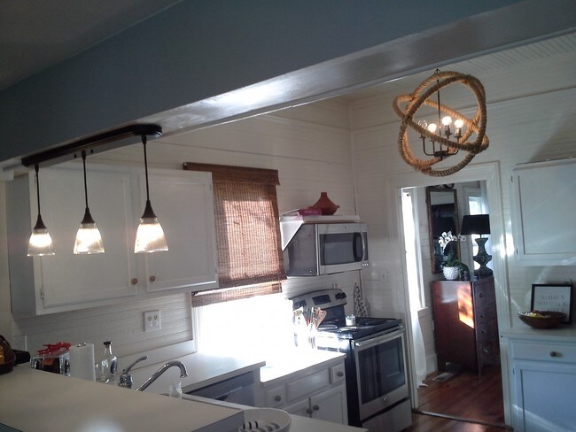 Foto del edificio - 2416 Middle St