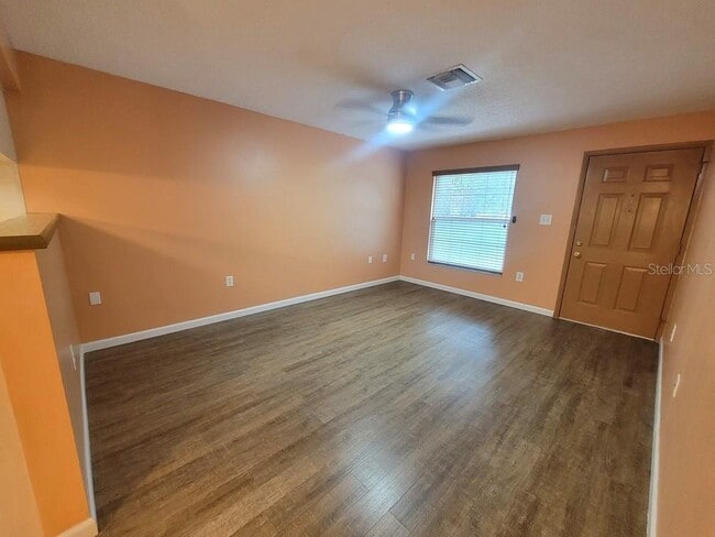Building Photo - 6141 Chesham Dr