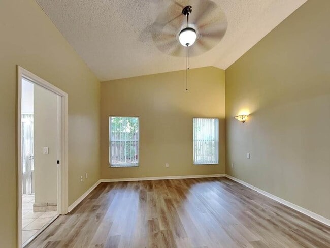 Building Photo - 3321 SW 175th Ave