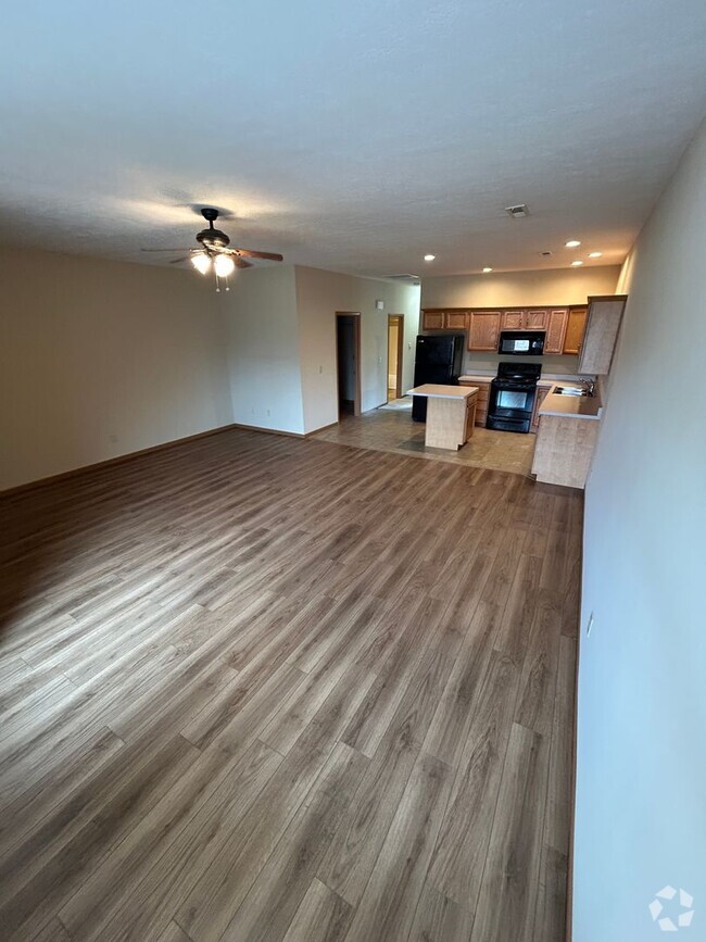 Building Photo - 1011 Laurel Tree Ct