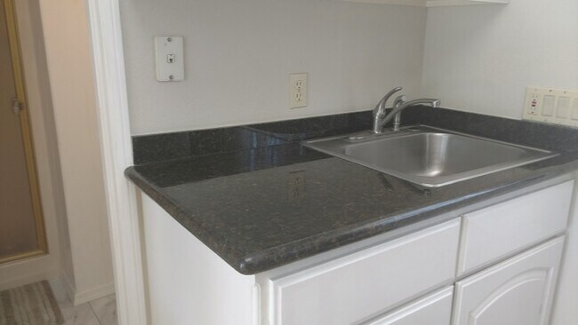 Building Photo - 17517 Saint Andrews Dr