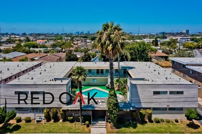 Foto del edificio - 12211 S Manor Dr