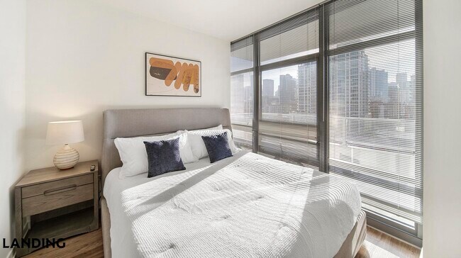 Foto del edificio - 347 W Chestnut St